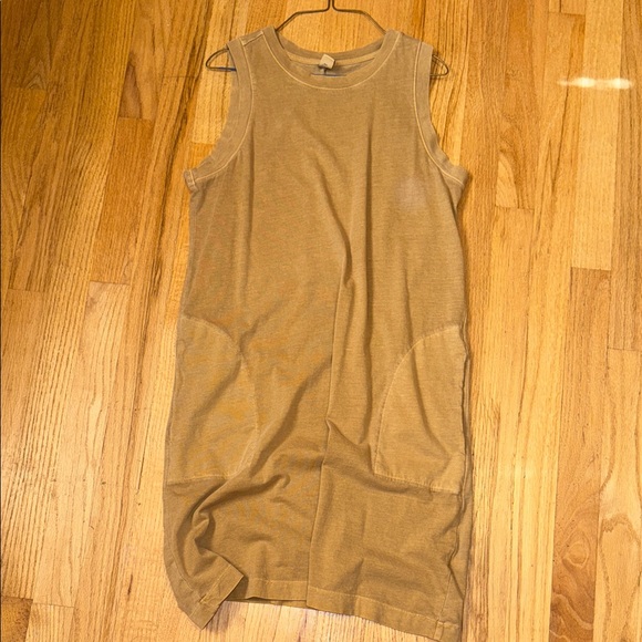 Old Navy Dresses & Skirts - Old Navy Mustard Sleeveless dress